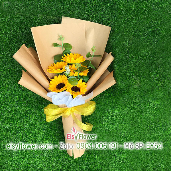 Bó hoa mini hướng dương tặng tốt nghiệp